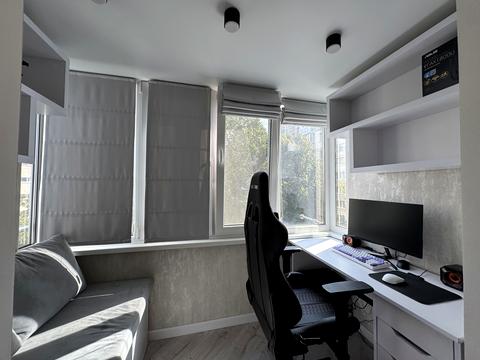 квартира за адресою Космонавтів просп., 27
