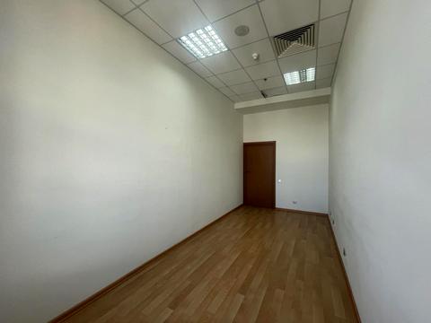 комерційна за адресою Богдана Хмельницького вул., 52