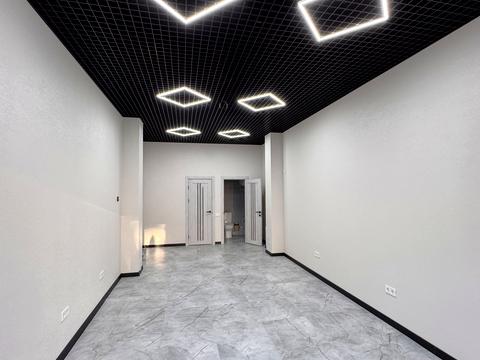 комерційна за адресою Українська вул., 1-В