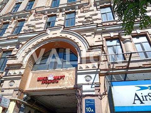 квартира за адресою Богдана Хмельницького вул., 10-А