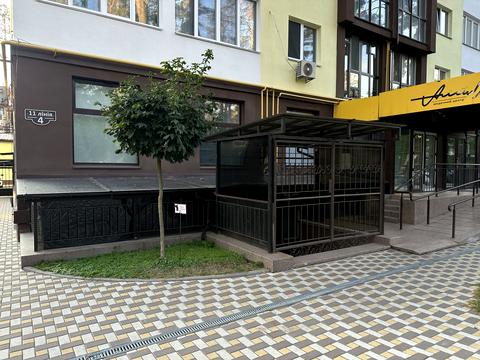 комерційна за адресою 11-та Лінія вул., 4