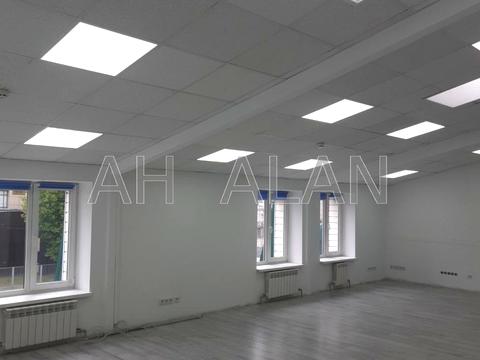 комерційна за адресою Межигірська вул., 87-А