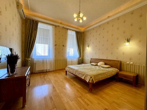 квартира за адресою Соборна вул. (Радянська), 40