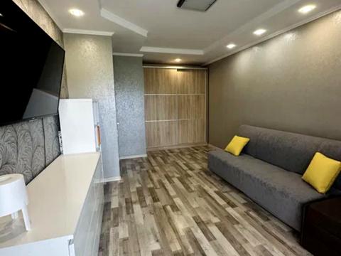 квартира за адресою Пилипа Орлика вул., 1