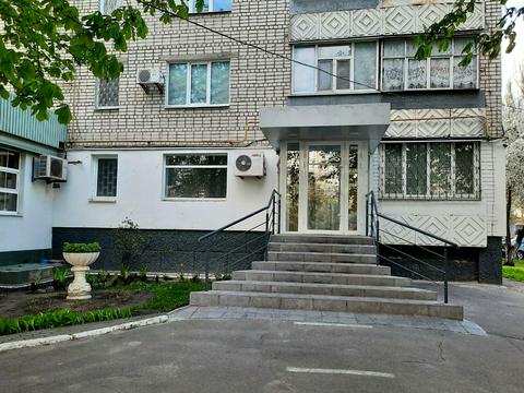 комерційна за адресою просп. Лесі УкраЇнки, 142