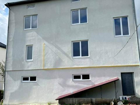 будинок за адресою Топольна