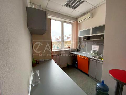 коммерческая по адресу Бехтеревский пер., 4-В