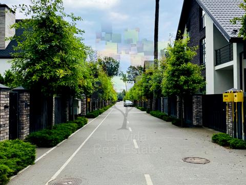 дом по адресу Евгения Коновальца ул., 2