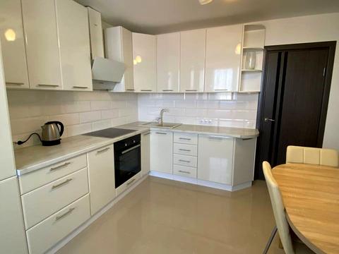 квартира за адресою Крайна вул., 1А