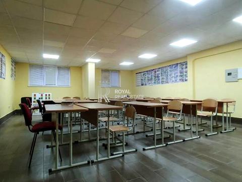 комерційна за адресою Київська вул., 17