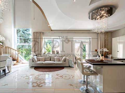 будинок за адресою вул. Заплавна, 5