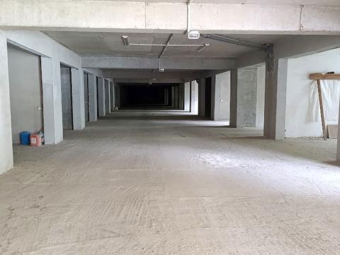 паркомісце за адресою Свободи вул., 7б/1