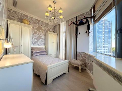 квартира за адресою Дмитра Яворницького просп. (Карла Маркса), 3
