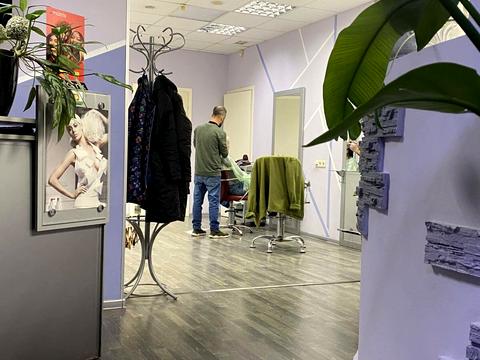 комерційна за адресою Володимира Івасюка просп. (Героїв Сталінграду), 8