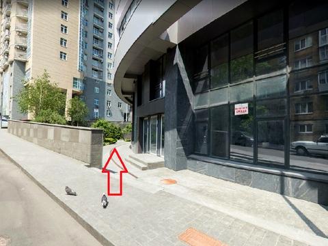 комерційна за адресою Буслівська вул., 12