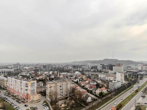квартира за адресою В'ячеслава Чорновола просп. (), 77
