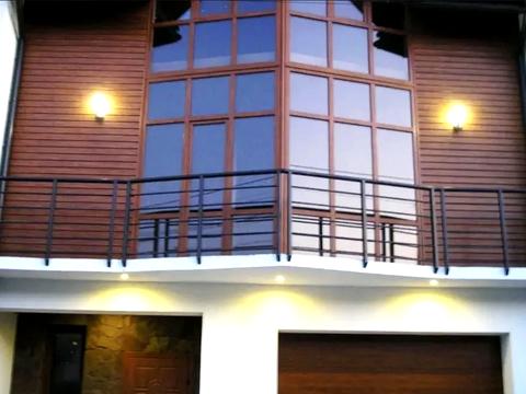 будинок за адресою Гулака-Артемовського вул., 1