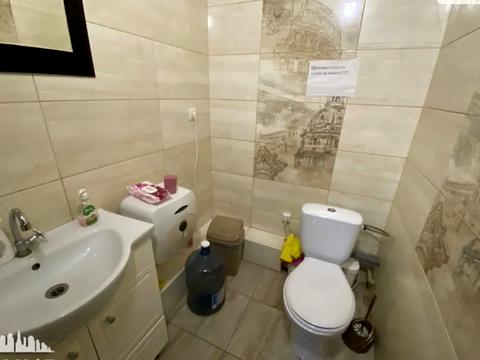 комерційна за адресою Героїв Крут вул. (Червоних Курсантів), 4в