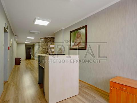 комерційна за адресою Жилянська вул., 101