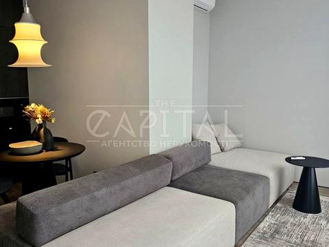 квартира за адресою Салютна вул., 2