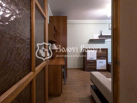 квартира за адресою Дніпровська набережна вул., 9-А