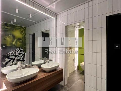 комерційна за адресою Володимирська вул., 5