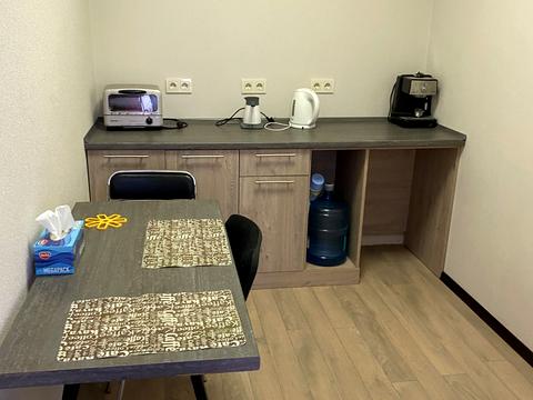 комерційна за адресою Дніпровська набережна вул., 26-Ж