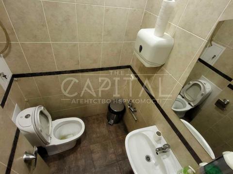 комерційна за адресою Микільсько-Слобідська вул., 2-Б