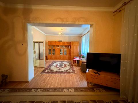 будинок за адресою с. Великі Лучки, Миру вул.