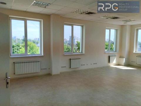 комерційна за адресою Степана Бандери просп. (Московський), 16Б