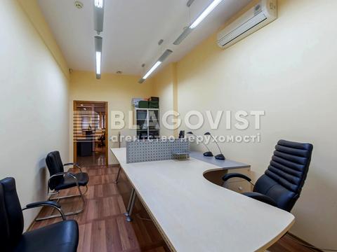 комерційна за адресою Лютеранська вул., 10-А