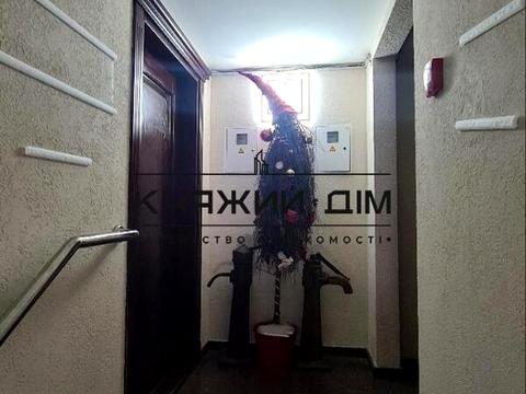 комерційна за адресою Борисоглібська вул., 15