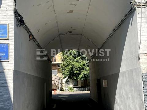 комерційна за адресою Євгена Чикаленка вул. (Пушкінська), 32-Б