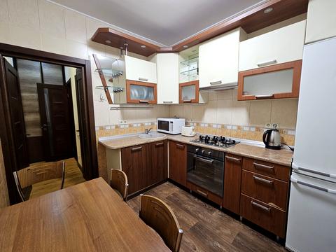 квартира по адресу Конституции пл., 2/2