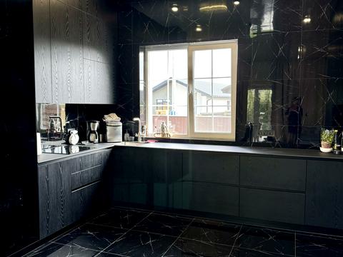 дом по адресу феодосійська, 5