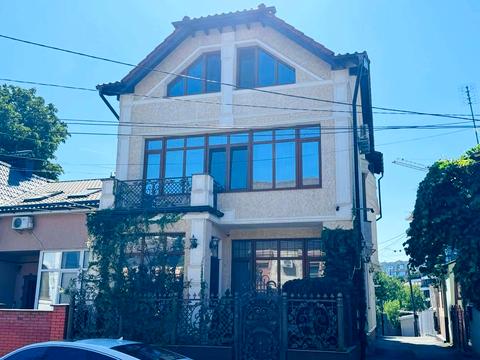 дом по адресу Григория Сковороды ул. (Пушкіна), 20