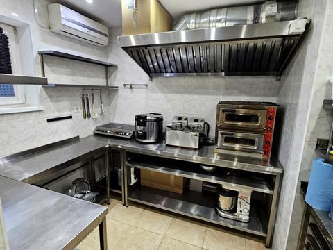 коммерческая по адресу Українська ул., 83 б