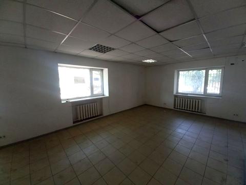 комерційна за адресою Старомостова пл. (Миколи Островського), 2