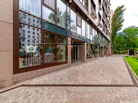 комерційна за адресою Василя Тютюнника вул. (Анрі Барбюса), 28-А