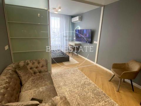 квартира за адресою Дніпровська набережна вул., 17В