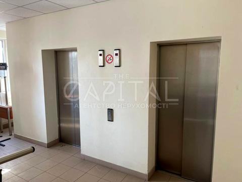 комерційна за адресою Фізкультури вул., 72