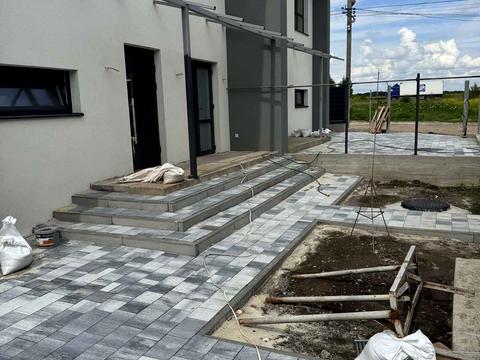 дом по адресу Степана Бандеры ул.