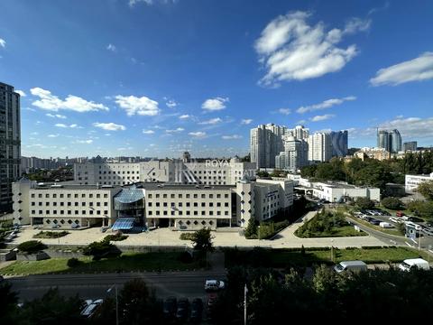 квартира по адресу Андрея Верхогляда ул. (Михайла Драгомирова), 4