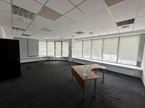 комерційна за адресою Велика Житомирська вул., 20