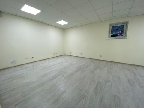 комерційна за адресою Білокур вул. (Курська), 8 а
