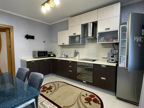 квартира за адресою Космічна вул., 3-А