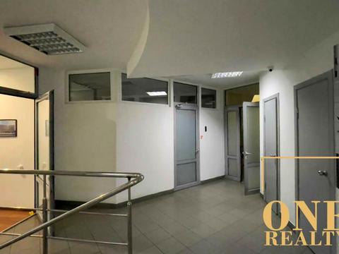 комерційна за адресою Басейна вул., 7-В