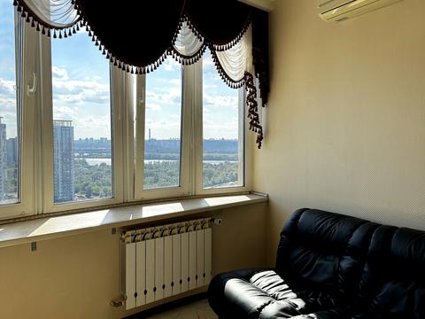 квартира за адресою Дніпровська набережна вул., 25