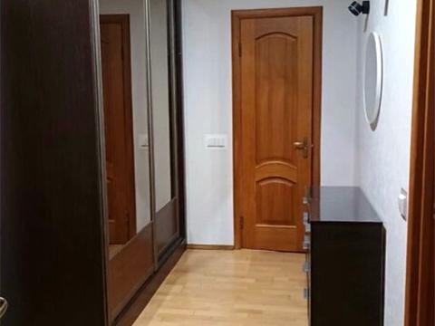 квартира по адресу Строителей ул., 30