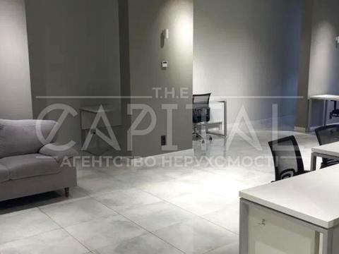 комерційна за адресою Жилянська вул., 118